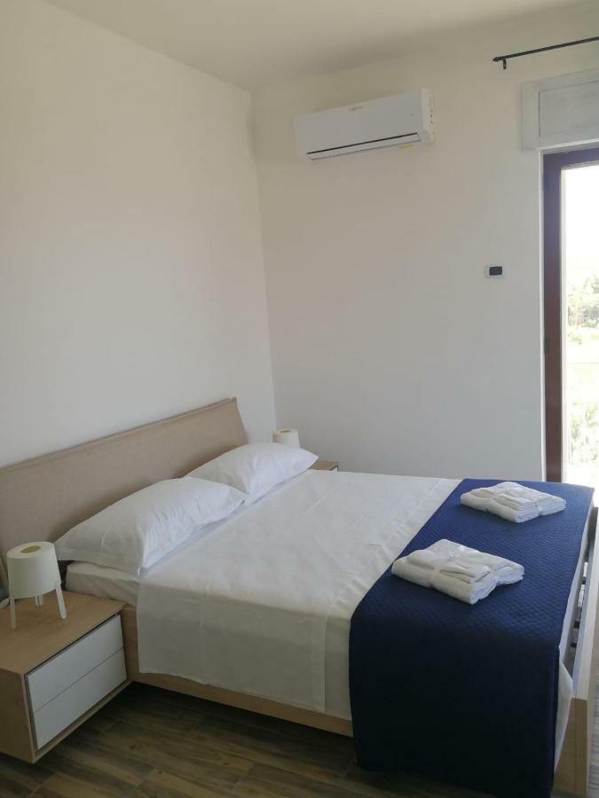 B&B Crispino เบลเวเดเร มาริตตีโม ภายนอก รูปภาพ